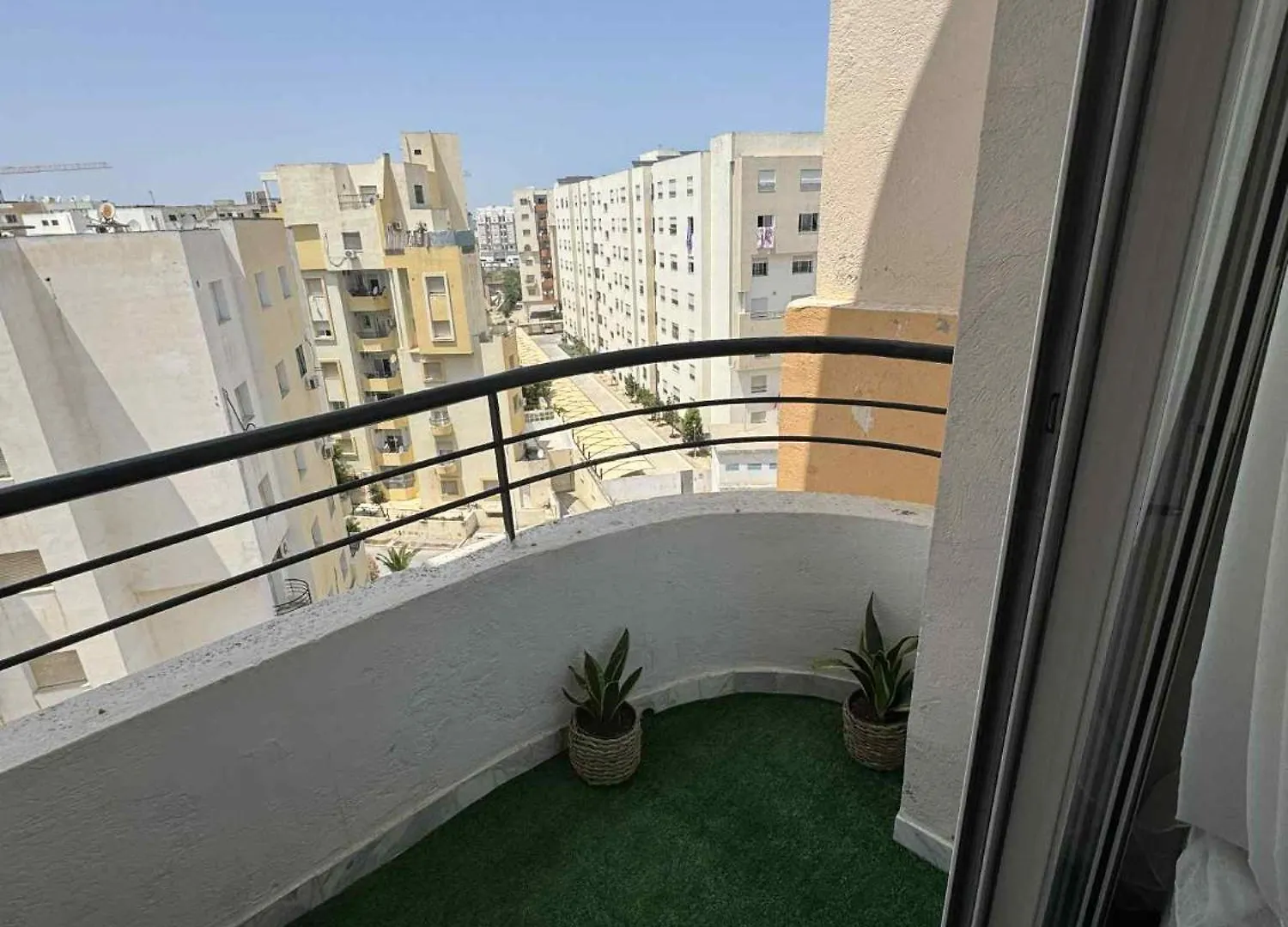 Chic & Modern Apartment With Underground Parking Tunis